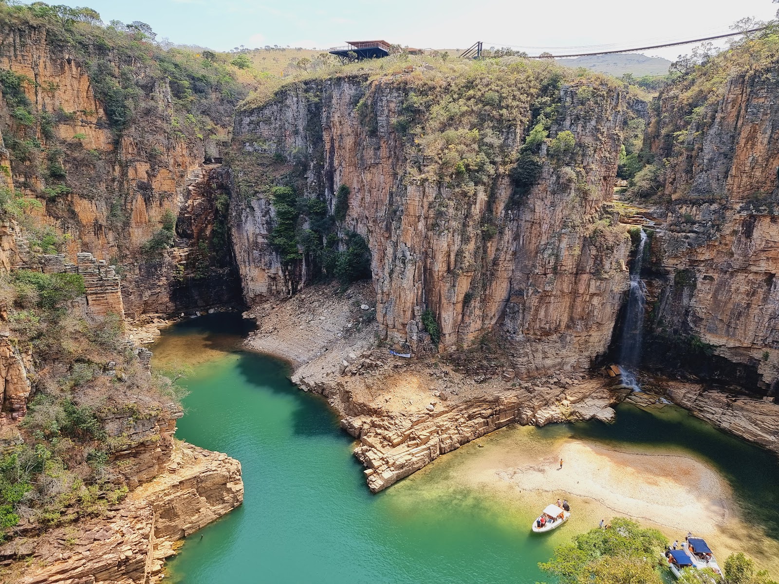Capitólio MG: Roteiro Completo para sua Excursão Rodoviária!